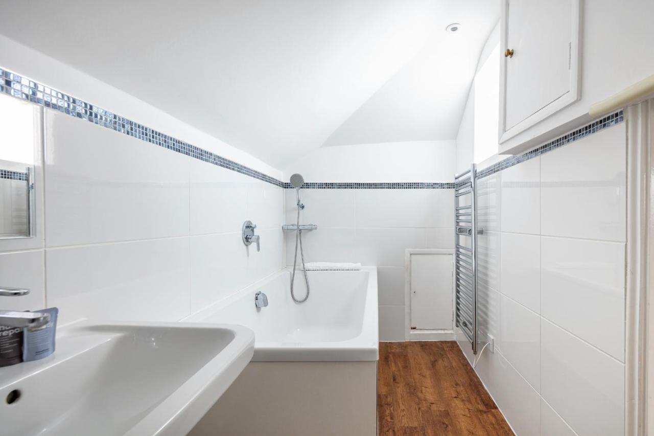 Castle Properties: The Duchess, 3 Bed Family Cottage 윈저 외부 사진